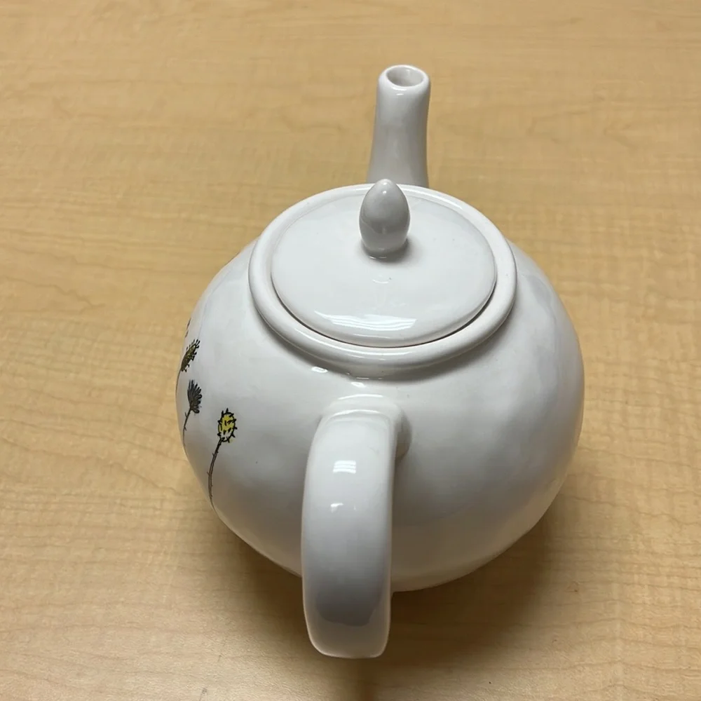 Rae Dunn HOME‎ dimpled teapot